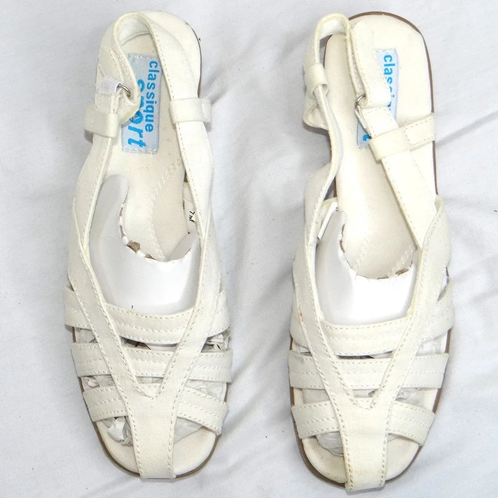 Classique Sport‎ Women's White Strappy Wedge Sandals Size 7M
